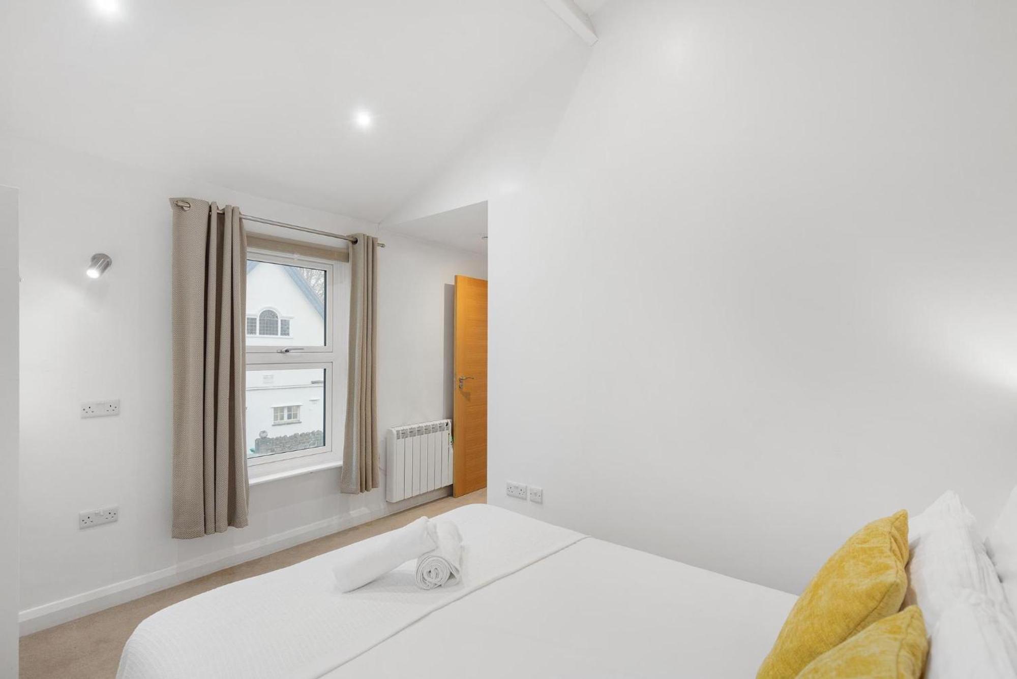 Modern City Centre Flat Оксфорд Экстерьер фото